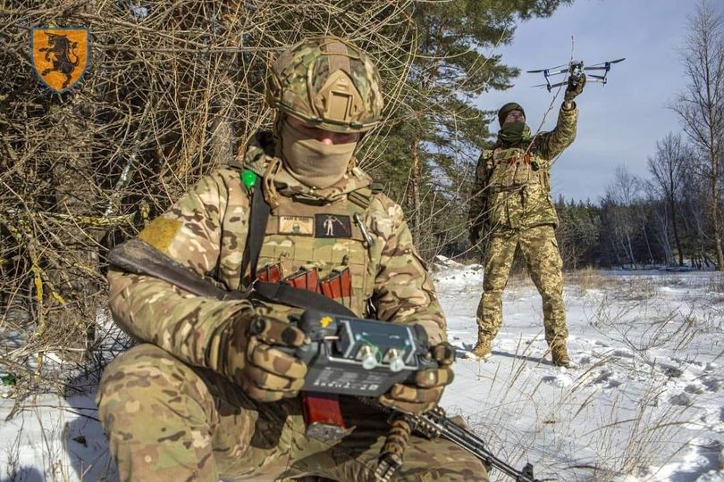 фото військових зі спецтехнікою 
