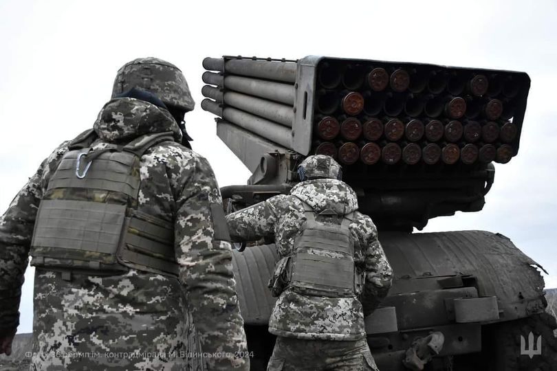 фото захисників та військової техніки 