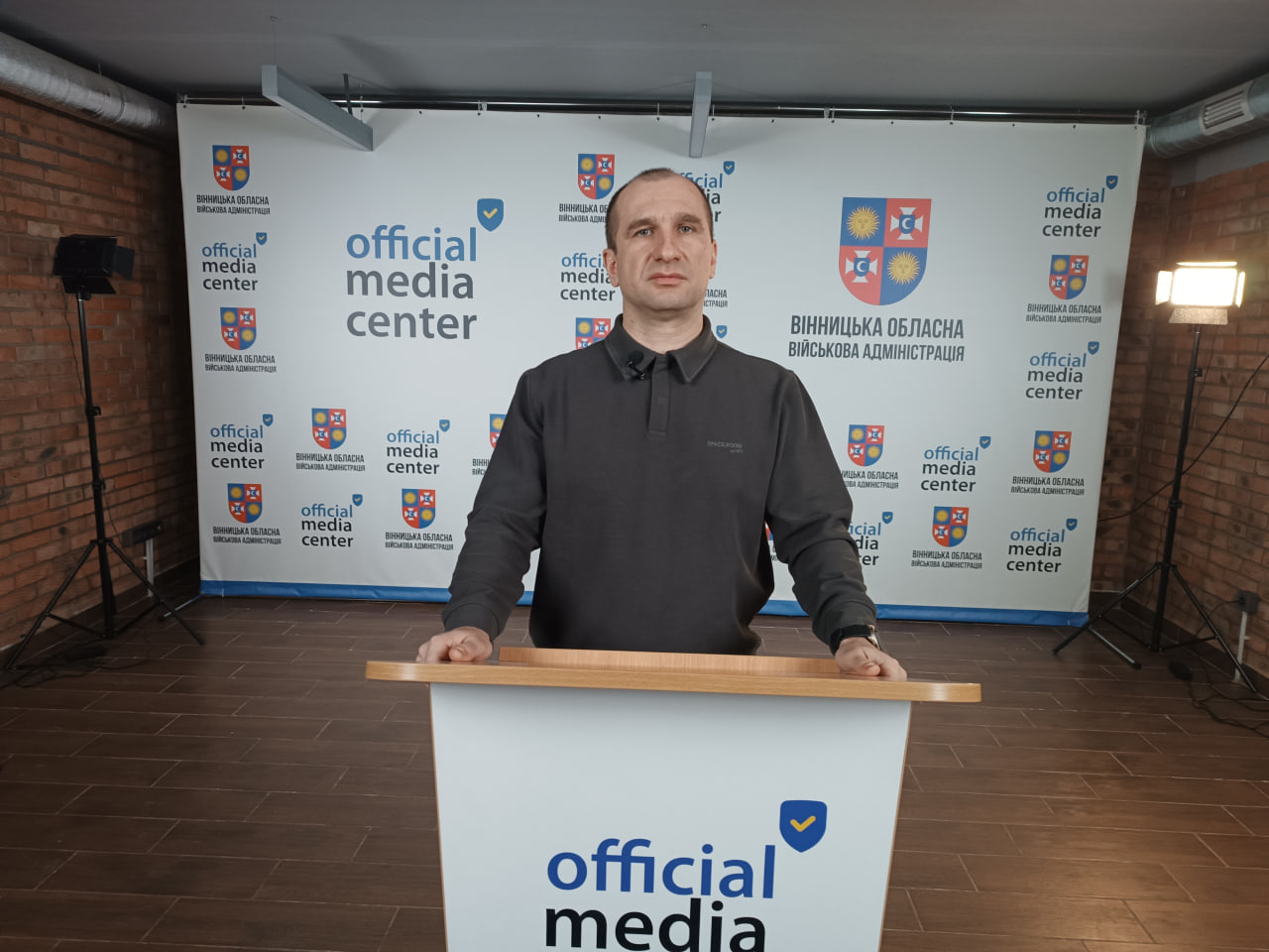 У «Вінницяобленерго» пояснили чому змінюються графіки погодинних відключень електроенергії на Вінниччині