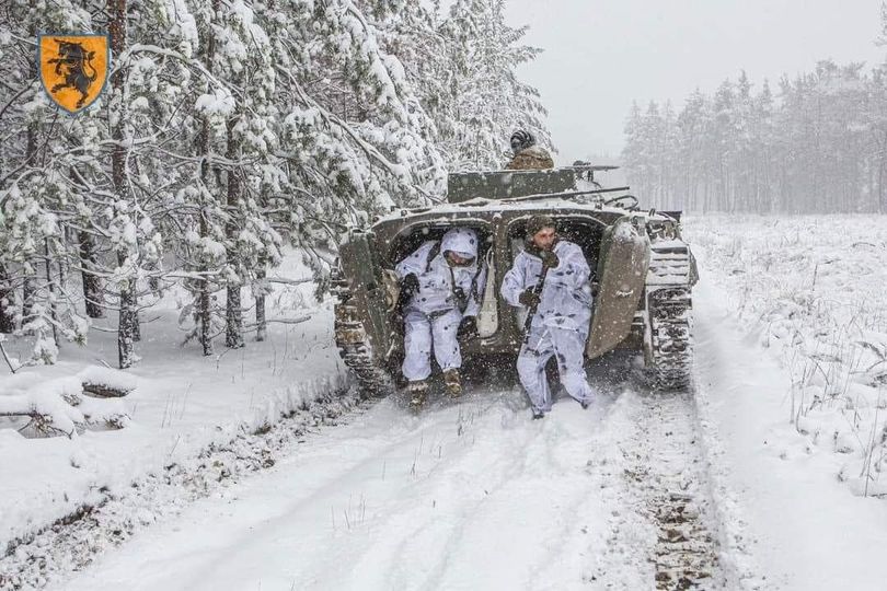 військові та спецтехніка 