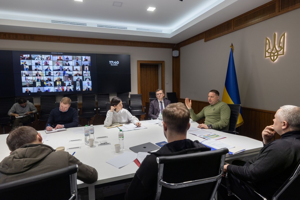 Андрій Єрмак обговорив з послами України підготовку до Саміту миру