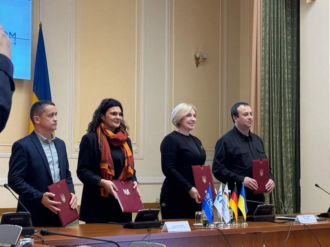 Начальник ОВА Сергій Борзов під час церемонії підписання меморандумів