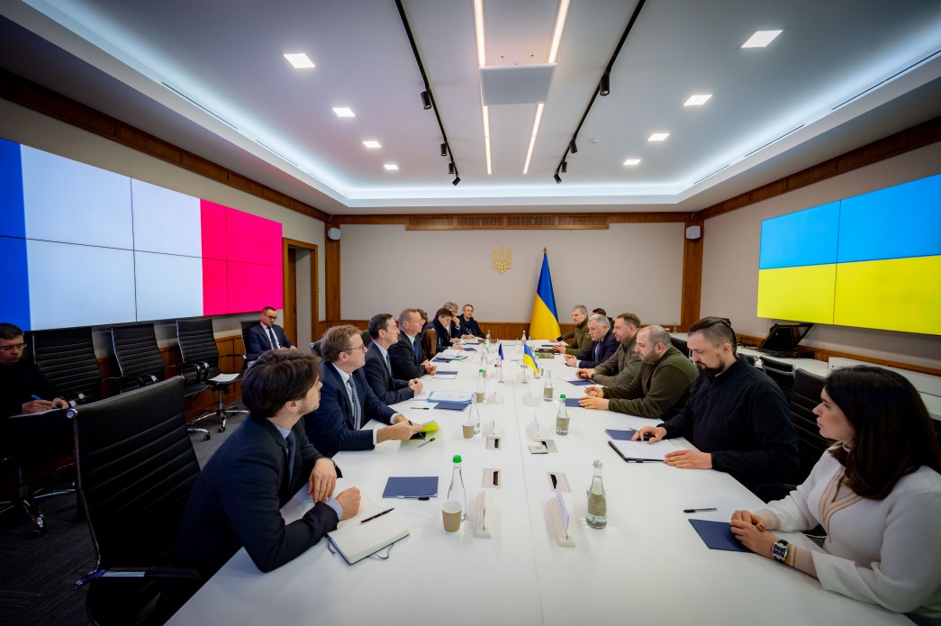 Керівник Офісу Президента України Андрій Єрмак провів зустріч із делегацією Французької Республіки
