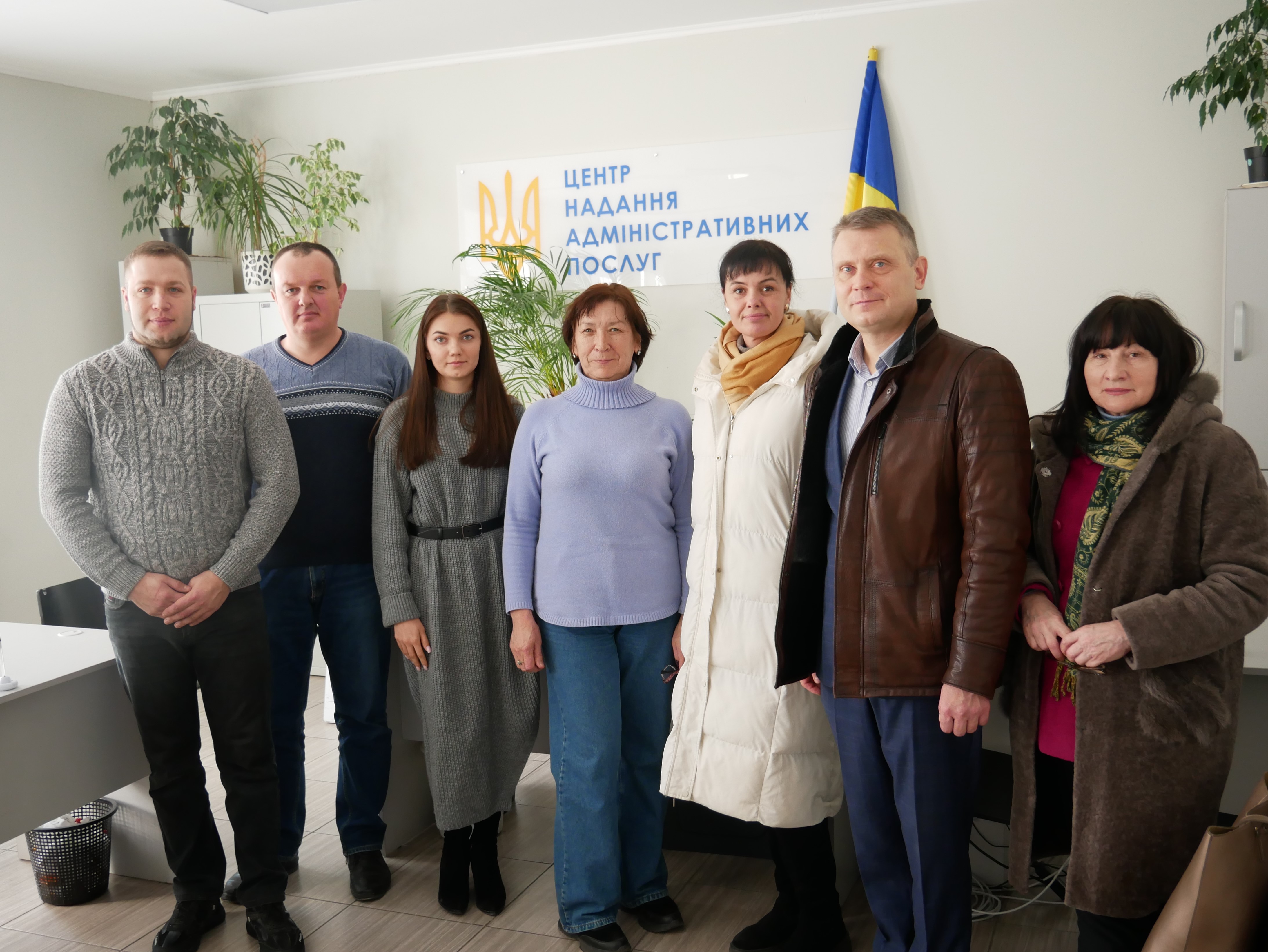 директор Департаменту міжнародного співробітництва та регіонального розвитку ОВА Ігор Цехановський та учасники зустрічі