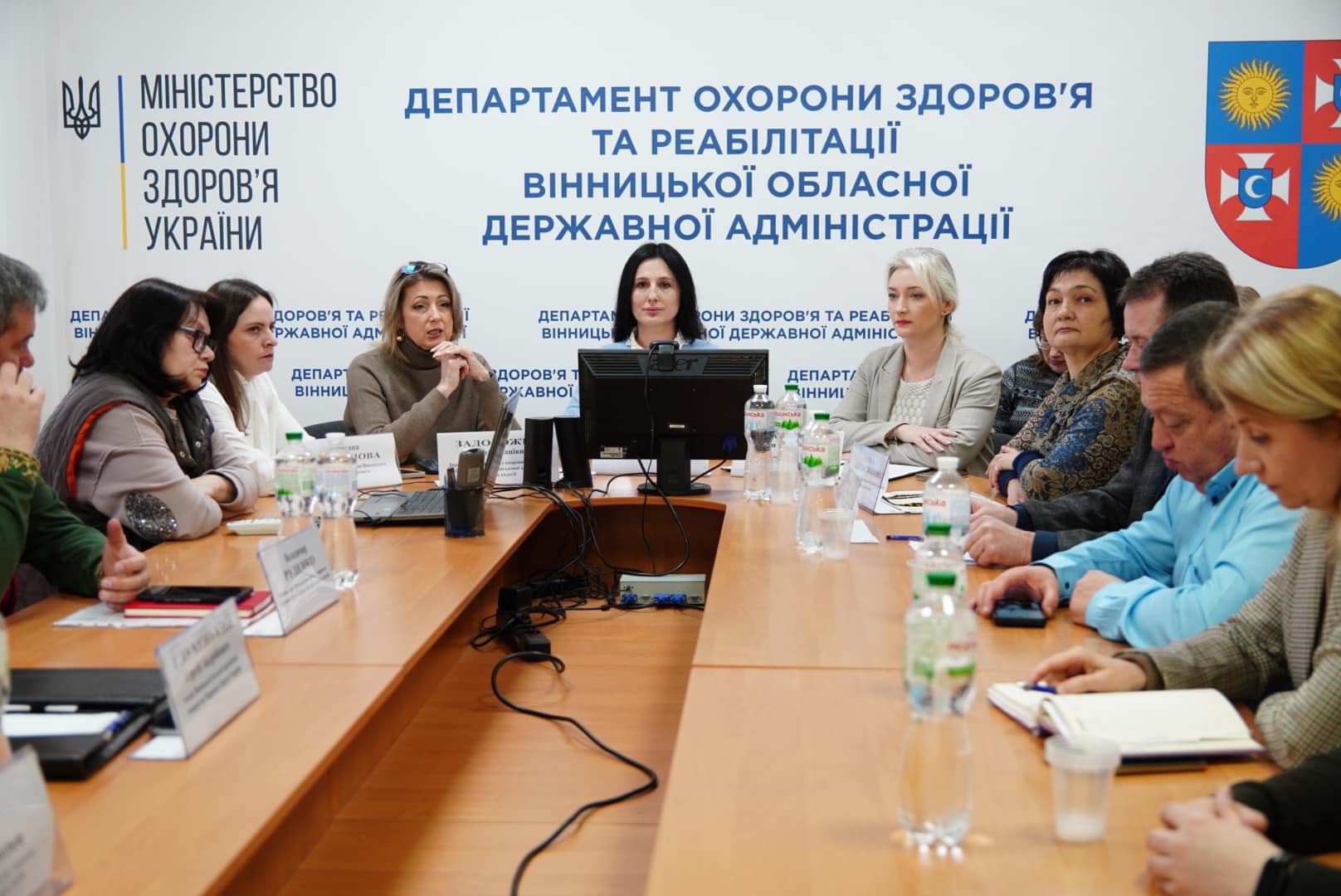 Перший заступник Начальника ОВА Наталя Заболотна, народна депутатка України Ірина Борзова та учасники засідання  