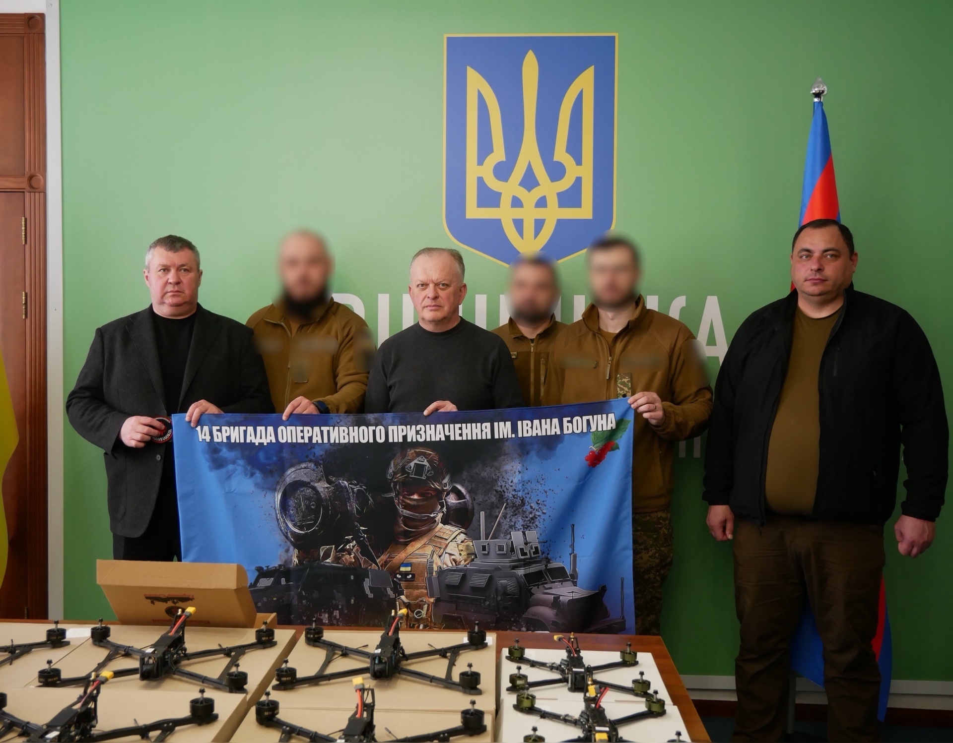 заступник начальника ОВА Сергій Здітовецький, голова обласної Ради Вячеслав Соколовий та учасники заходу