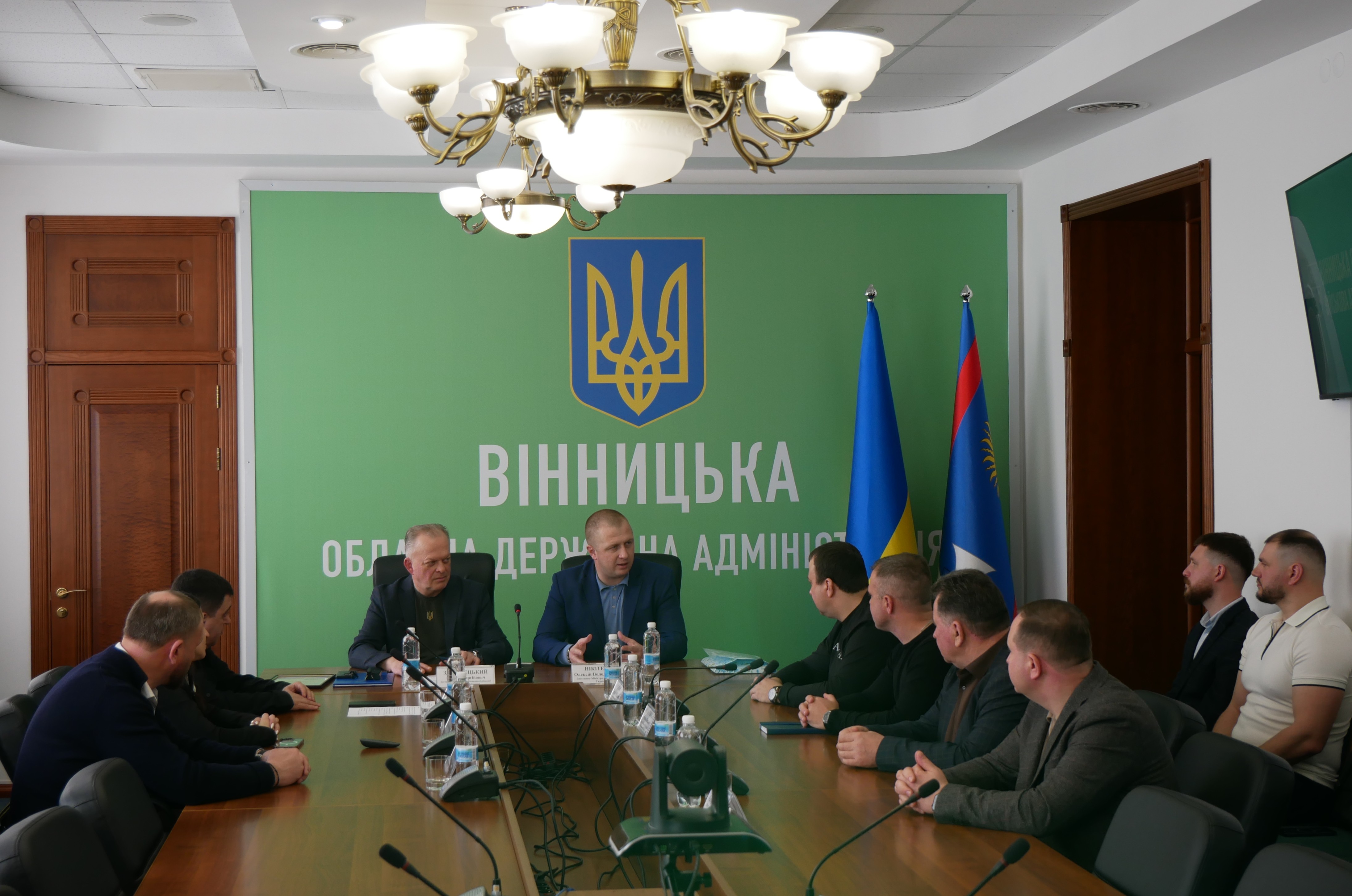 заступник начальника ОВА Сергій Здітовецький, заступник Міністра молоді та спорту України Олексій Нікітенко та учасники заходу
