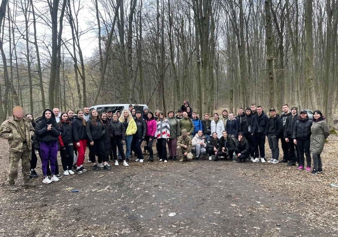 учасники військово-патріотичного вишколу «Шлях воїна»