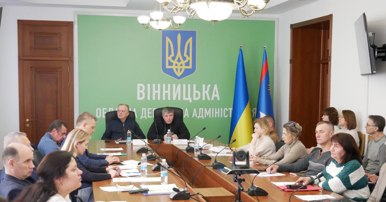 заступник начальника ОВА Сергій Здітовецький, заступник начальника ОВА Олександр Піщик та учасники заходу 