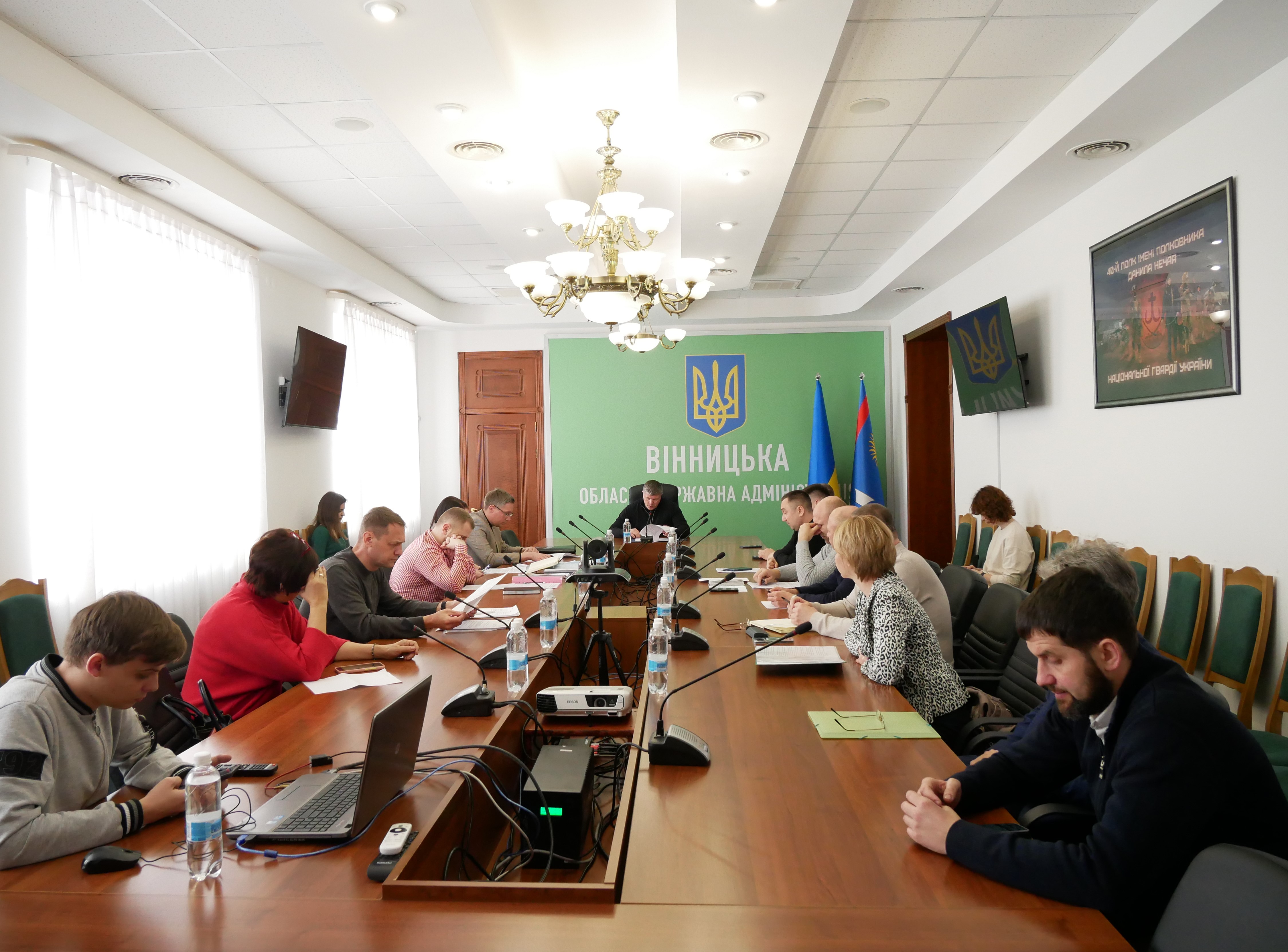 Заступник Начальника ОВА Олександр Піщик та учасники засідання 