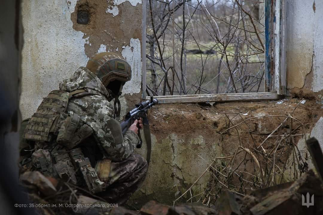 військовий зі зброєю