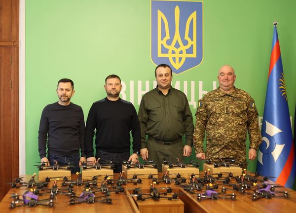 Захисникам з бригади «Червона калина» передали 20 FPV дронів 