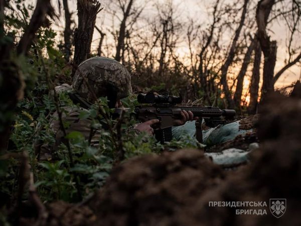 військовий зі зброєю