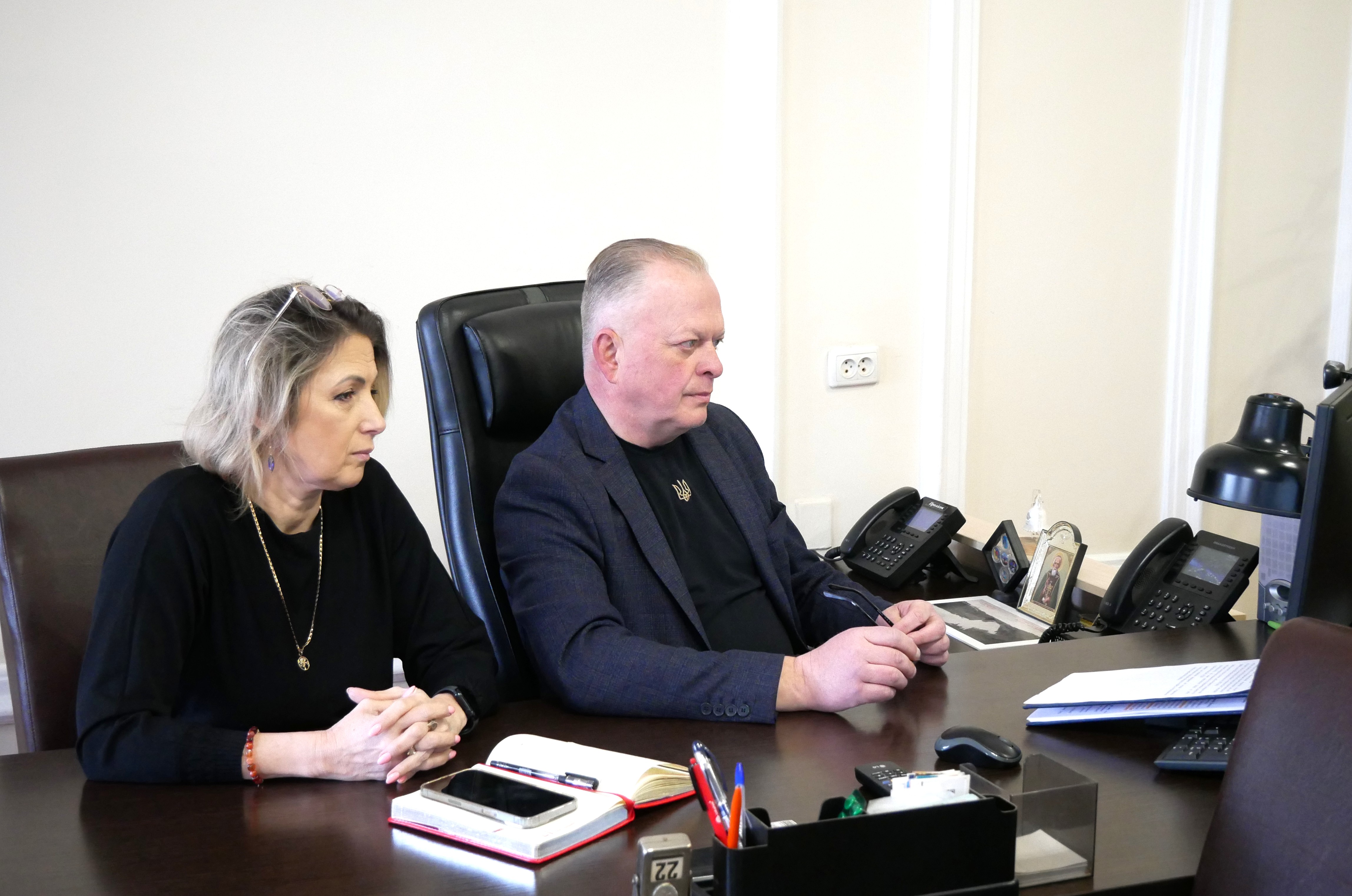 заступник начальника ОВА Сергій Здітовецький та директорка Департаменту охорони здоров’я та реабілітації ОВА Ольга Задорожна
