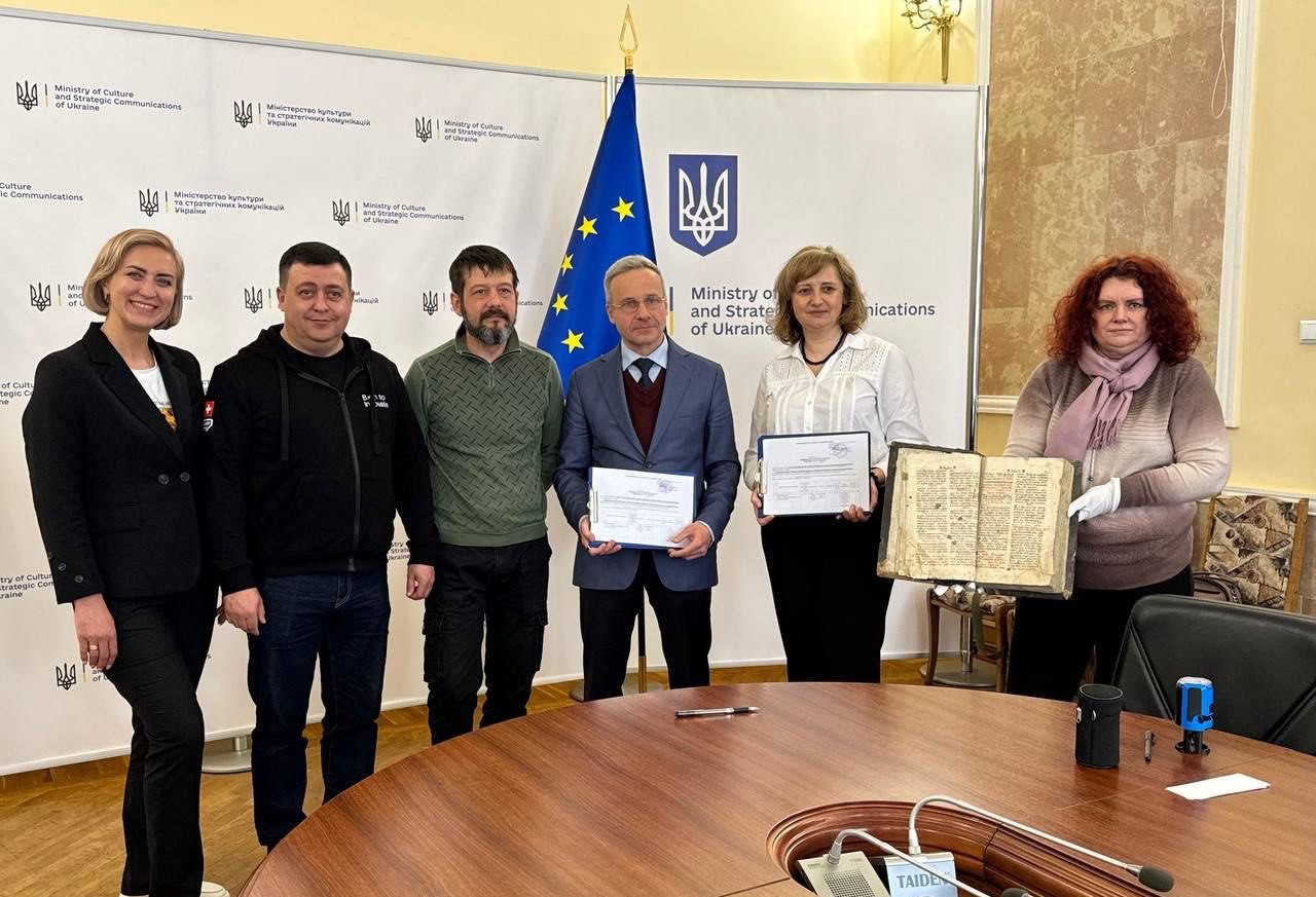 Заступники Міністра культури та стратегічних комунікацій Андрій Наджос та Сергій Бєляєв, заступник начальника ОВА Андрій Кавунець та учасники зустрічі
