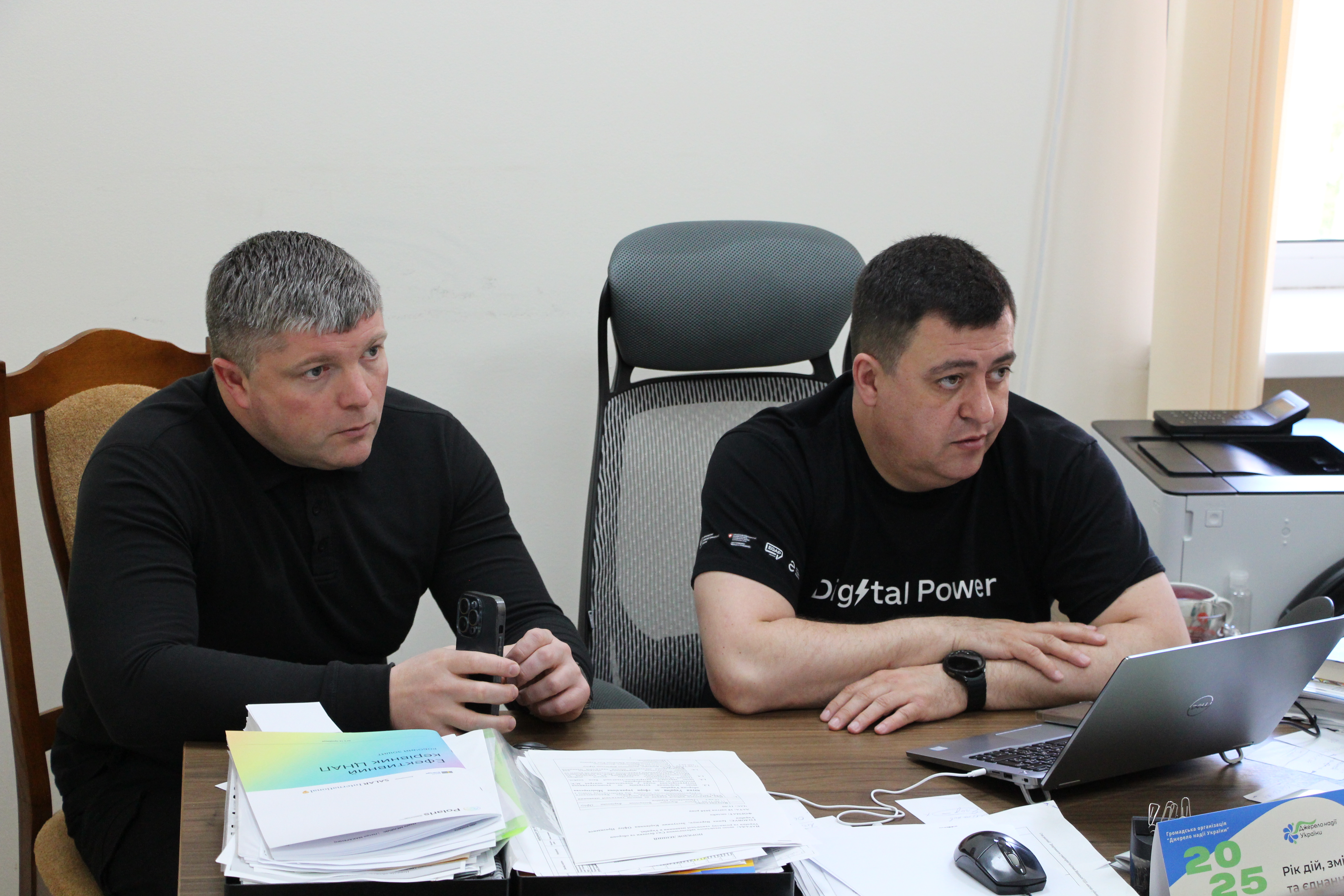 заступники начальника ОВА Олександр Піщик та Андрій Кавунець