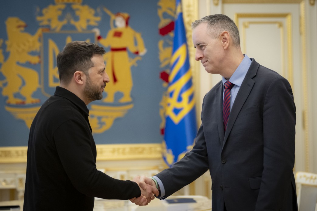Продовження фінансової підтримки та зусилля заради миру: Президент зустрівся з конгресменом США Браяном Фіцпатріком 