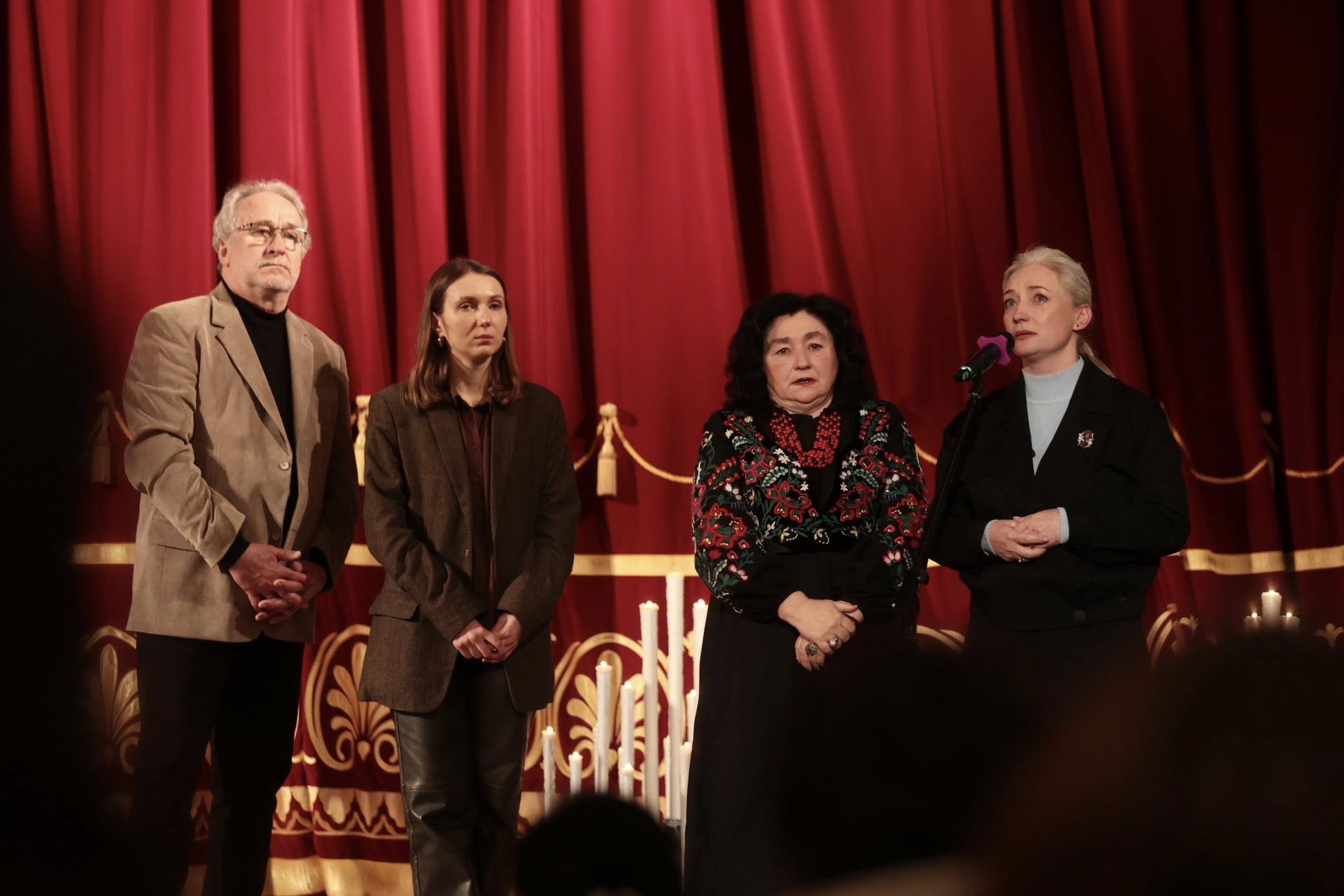 У Вінницькому обласному академічному музично-драматичному театрі імені Садовського відбулася прем’єра вистави «МАМИ»