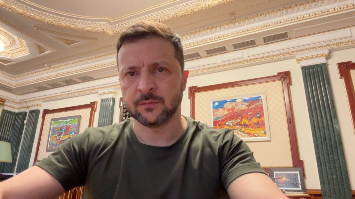 На жаль, світ досі не отримав ясної відповіді з Росії щодо численних пропозицій припинити вогонь, російські обстріли та штурми продовжуються – звернення Президента 