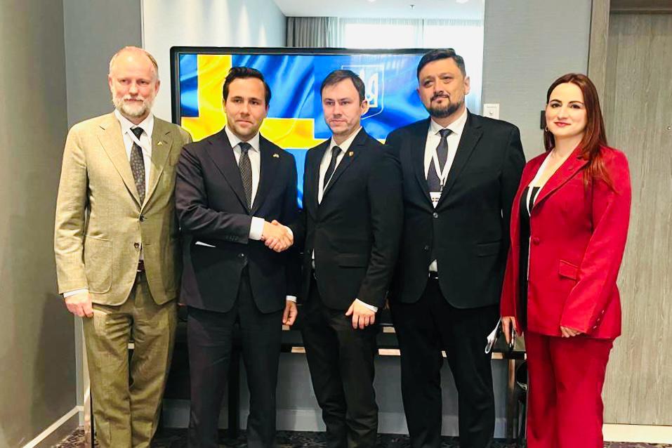 Учасники зустрічі 