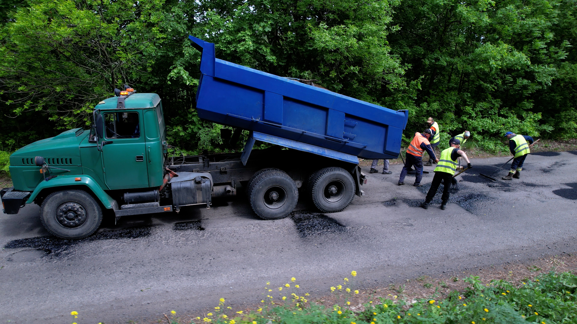 На Вінниччині продовжують ремонтувати дороги загального користування місцевого значення