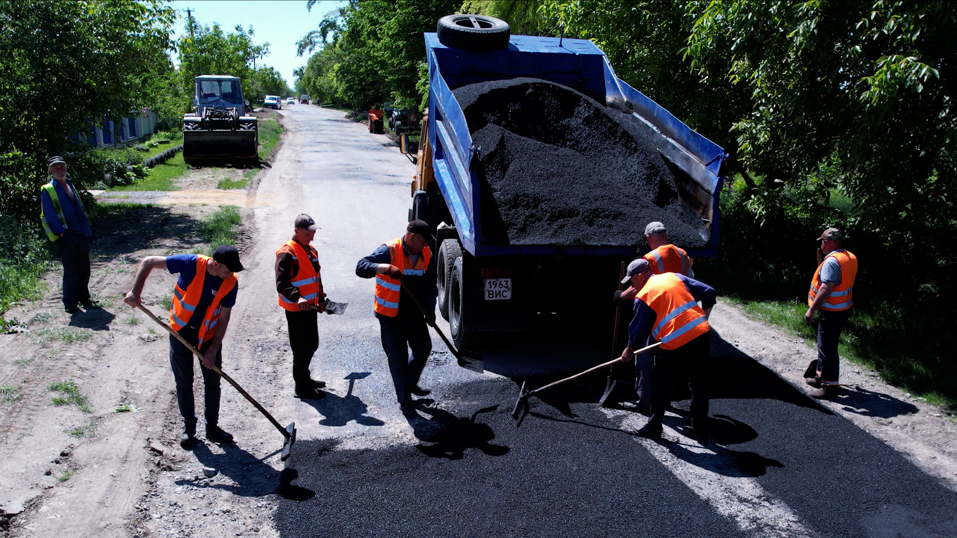 На Вінниччині ремонтують дороги місцевого значення