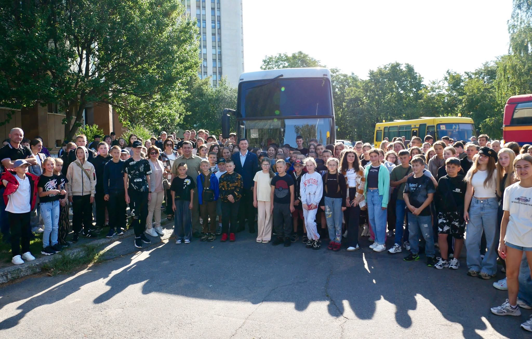 230 дітей Захисників та Захисниць вирушили на відпочинок до Закарпаття 