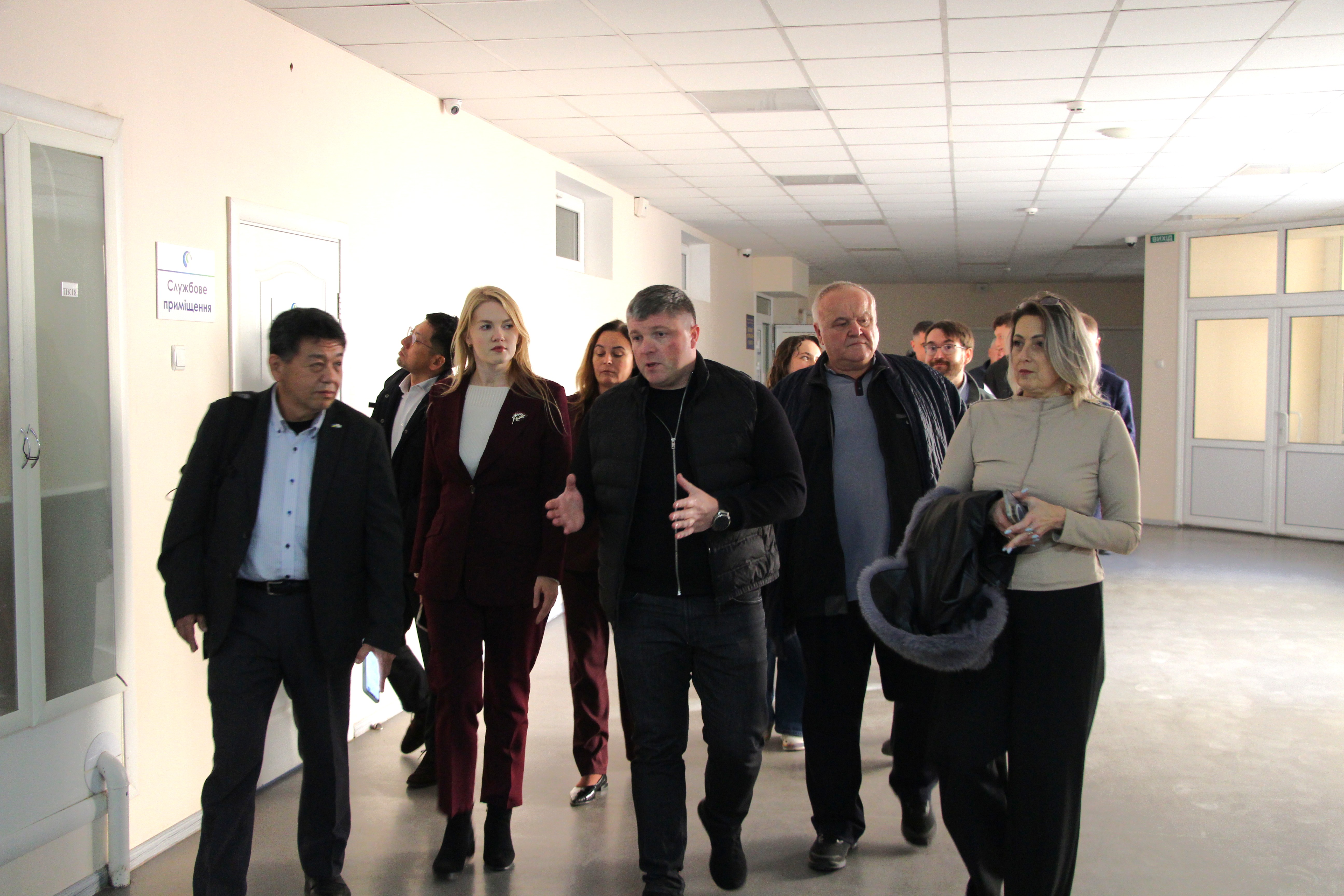 Представники японських кампаній «Daiwatech» і «Nippon Koei» ознайомились з інфраструктурою обласної клінічної лікарні імені Пирогова Представники японських кампаній «Daiwatech» і «Nippon Koei» ознайомились з інфраструктурою обласної клінічної лікарні імені Пирогова