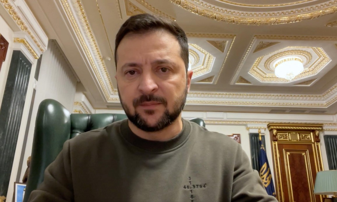 Готуємо хороші далекобійні речі, щоб окупанти відчували українську силу – звернення Президента України