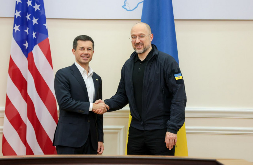 Прем'єр-міністр України Денис Шмигаль та Міністр транспорту Сполучених Штатів Піт Буттіджедж 