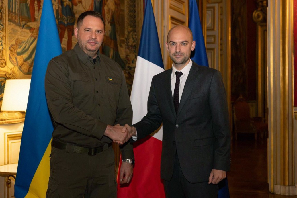 керівник Офісу Президента Андрій Єрмак та учасник зустрічі