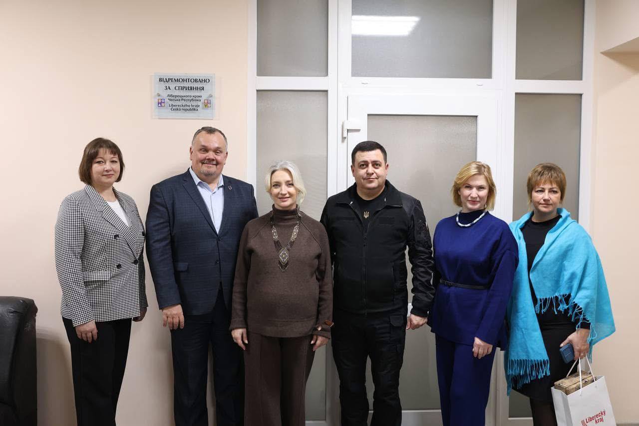 Перша заступниця Начальника ОВА Наталя Заболотна, заступник Начальника ОВА Андрій Кавунець та учасники зустрічі