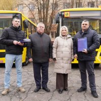 Перша заступниця Начальника ОВА Наталя Заболотна, директор Департаменту гуманітарної політики ОВА Володимир Буняк та учасники заходу
