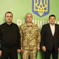 Начальник ОВА Сергій Борзов, заступник голови Вінницької обласної ради Володимир Кістіон та представник ВСП