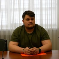 учасник наради