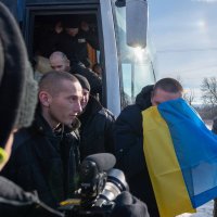 фото звільнених з полону українців