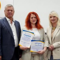 3 зала з людьми