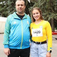Начальник ОВА Сергій Борзов та учасниця заходу 