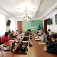 Заступник Начальника ОВА Олександр Піщик та учасники засідання Комісії з питань узгодження заборгованості з різниці в тарифах