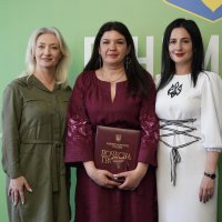 Перший заступник Начальника ОВА Наталя Заболотна та Народна депутатка України Ірина Борзова і учасниця заходу