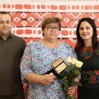 Начальник ОВА Сергій Борзов, народна депутатка України Ірина Борзова та учасниця заходу