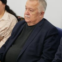 директор Департаменту гуманітарної політики ОВА Володимир Буняк