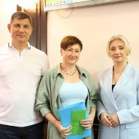 Перший заступник Начальника ОВА Наталя Заболотна, заступник голови обласної Ради Анатолій Ткач та учасниця заходу