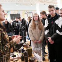 Учасники заходу розглядають локації