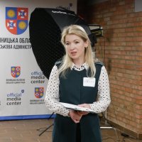 Директорка Департаменту інформаційної діяльності та комунікацій з громадськістю ОВА Світлана Юзвак