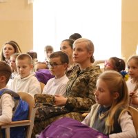 люди в залі
