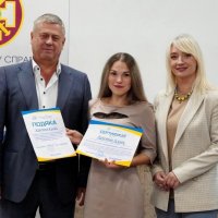 3 зала з людьми