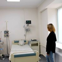 директор Департаменту охорони здоров'я і реабілітації ОВА Ольга Задорожна у приміщенні Центру менеджменту болю