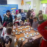 Дітям та дорослим розповідають про метеликів