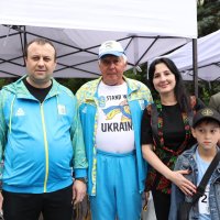 Начальник ОВА Сергій Борзов, народна депутатка України Ірина Борзова та учасники заходу 